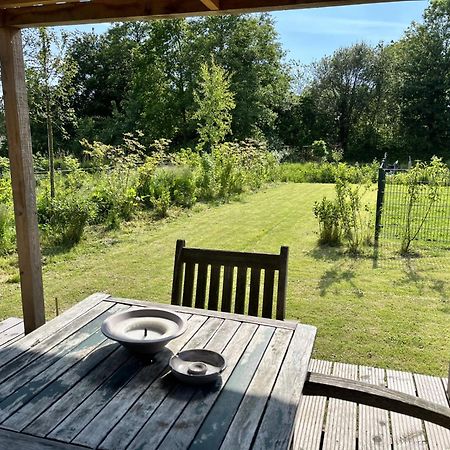 Vrijstaand Chalet Met Veel Buitenruimte En Veranda Zuid-Scharwoude Dış mekan fotoğraf