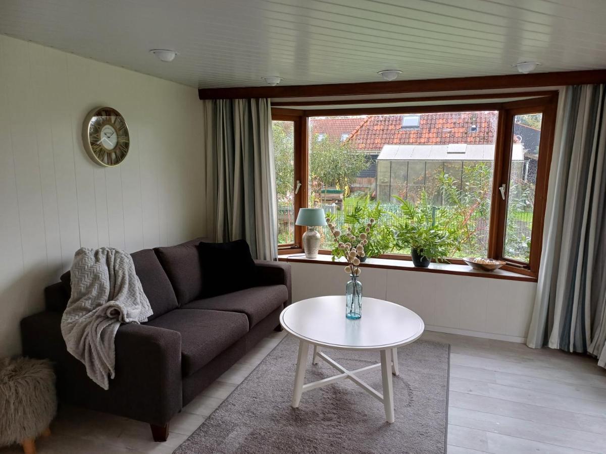 Vrijstaand Chalet Met Veel Buitenruimte En Veranda Zuid-Scharwoude Dış mekan fotoğraf